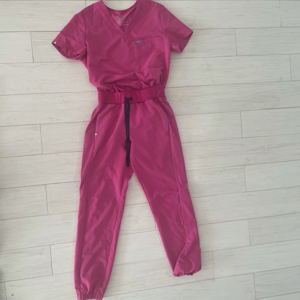 Electric orchid Figs scrubs